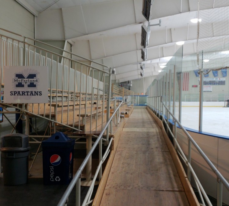 McFarland Community Ice Arena (Mcfarland,&nbspWI)